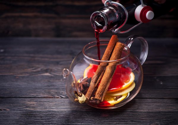 How to Prepare a Gourmet Cobb Salad with Homemade Ranch Dressing?